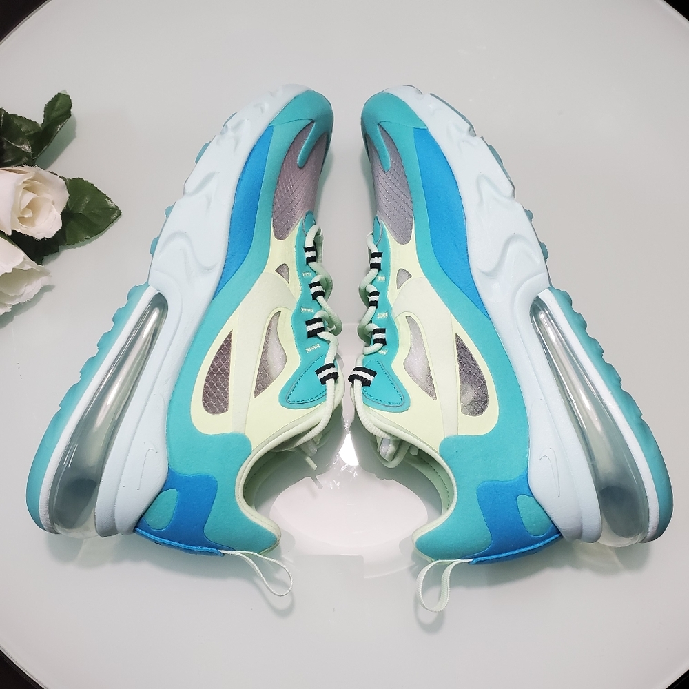 (SOLD) Nike Air Max 270 React Unisex - Picture 5 of 7